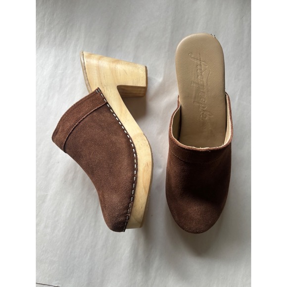 Free People Shoes - Free People Brown Suede Wooden Clogs Size 7.5 Boho Platform Heel